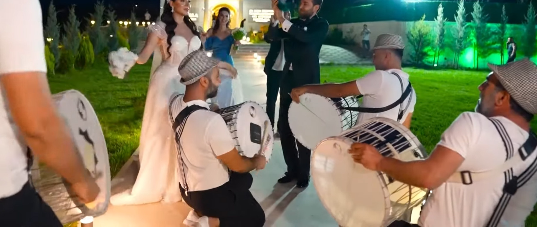 Kapıya Davul Zurna Hizmeti